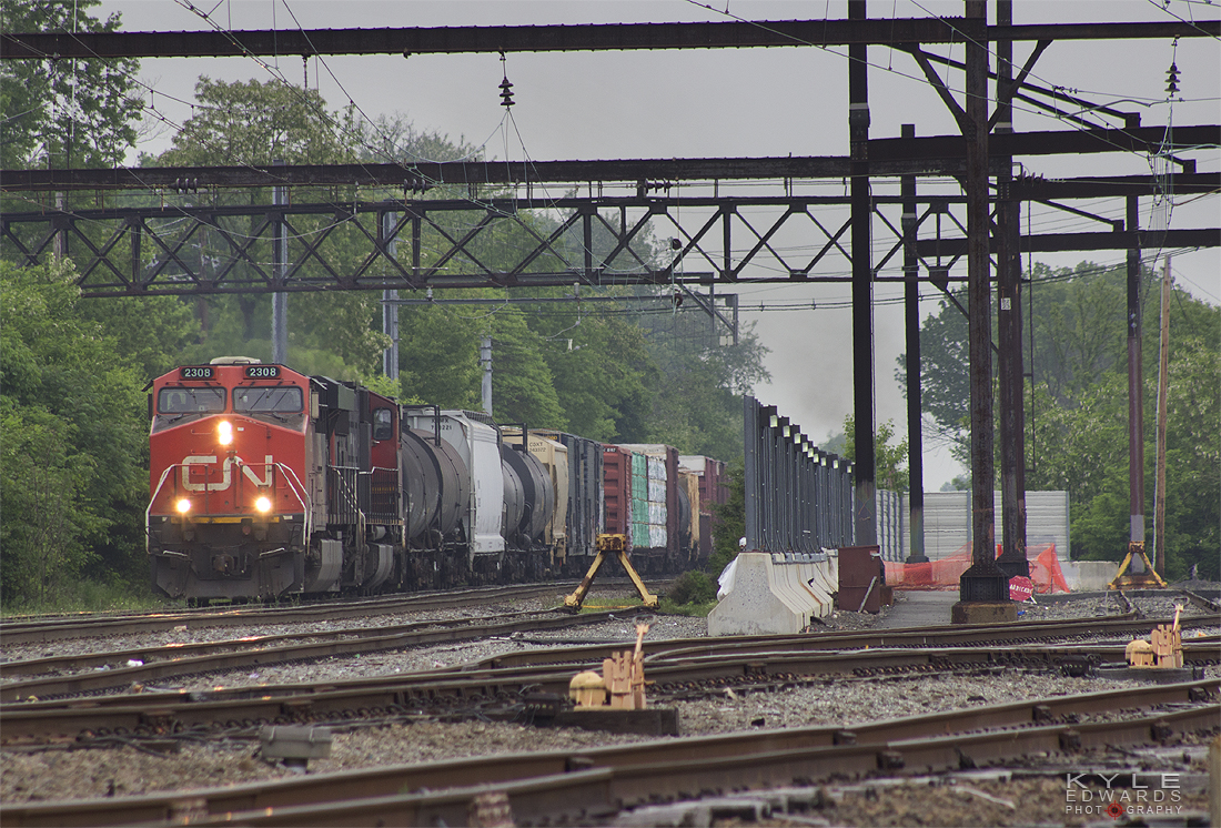 CN ES44DC #2308 on Q417-19